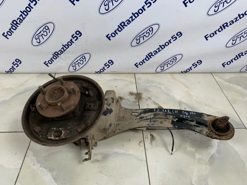 Рычаг продольный Ford Focus 2 2005-2011 1355136 CB4, задний левый