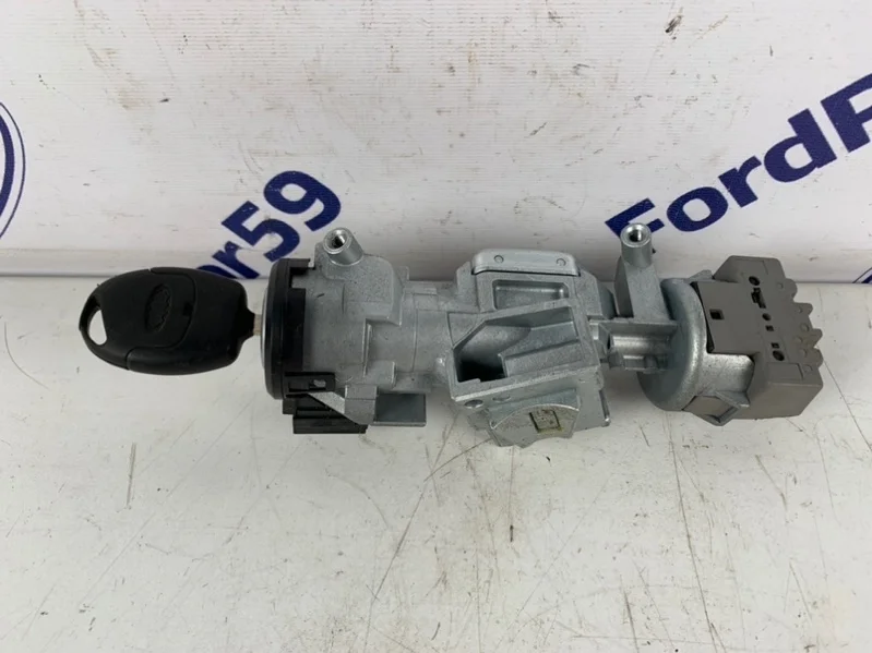Замок зажигания Ford Focus 2 2007 1681167 CB4 1.8 (QQDB)