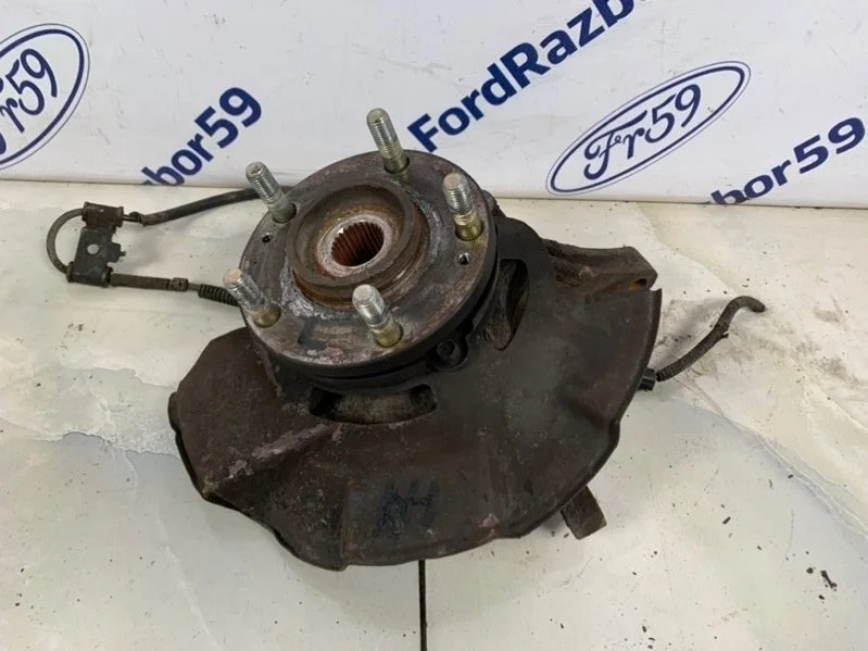 Кулак поворотный Hyundai Tucson 2005 517152E100 JM 2.0 TDCI, передний левый