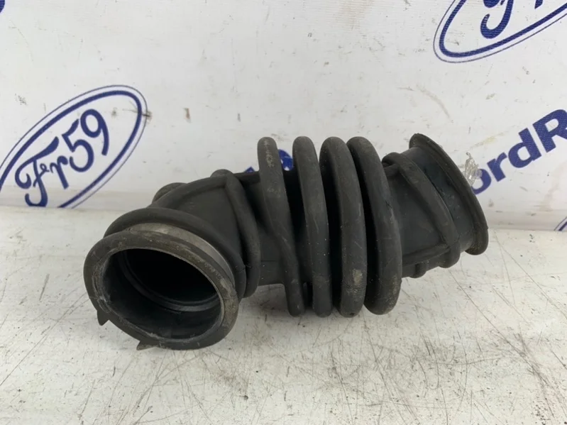 Патрубок воздушного фильтра (гофра) Ford Focus 2 2005-2011 1619555 CB4 1.6 (HXDB)