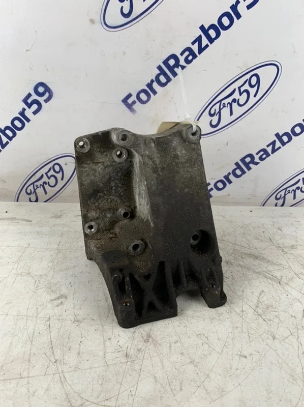 Кронштейн компрессора кондиционера Ford Focus 2 2005-2011 1715451 CB4 1.6 (HWDA)