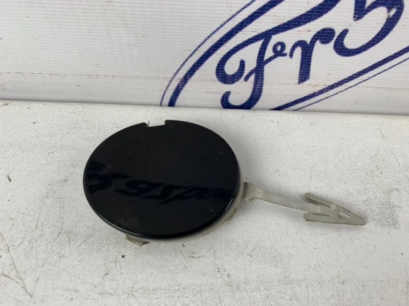 Заглушка буксировочного крюка Ford Mondeo 4 2011-2014 1704623 BD