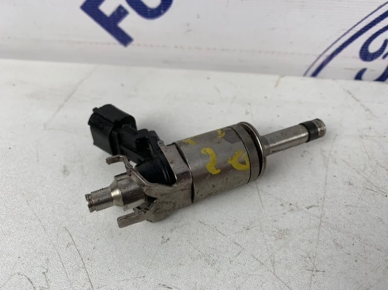 Форсунка топливная Ford Focus 3 2011-2015 5168278 CB8 2.0