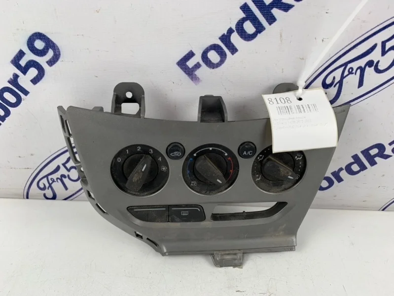 Блок управления печкой Ford Focus 3 2011-2015 1896669 CB8