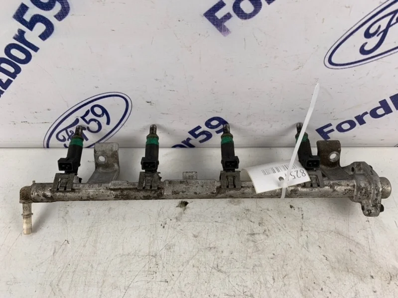 Рампа топливная Ford Focus 2 2005-2011 1306060 CB4 1.6 (HXDA)