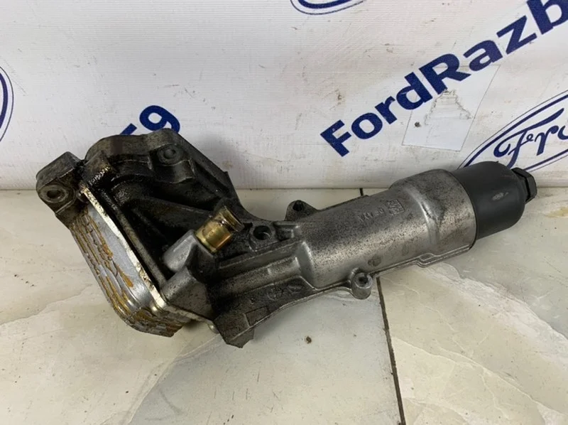Корпус масляного фильтра Mercedes-Benz C-Class 2002 A2711800610 W203 1.8 (M271)
