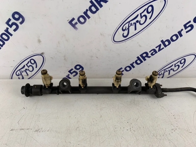 Рампа топливная Hyundai Tucson 2009 3534023510 JM 2.0 (G4GC)