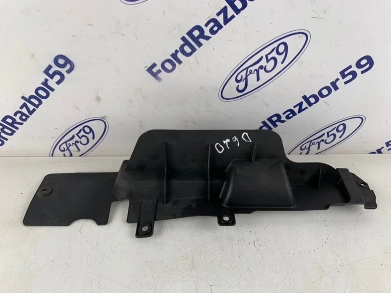 Дефлектор радиатора Hyundai Tucson 2009 291362E000 JM 2.0 (G4GC), передний правый