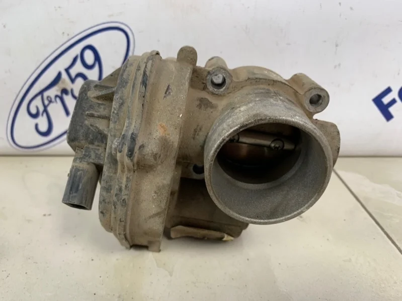 Дроссельная заслонка Ford Fusion 2008 1505642 CBK 1.6