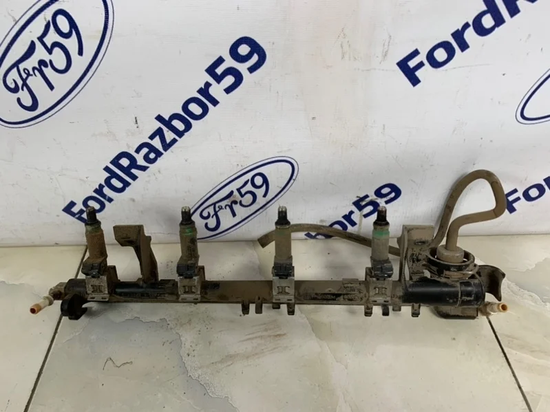 Рампа топливная Ford Fusion 2008 1804347 CBK 1.6