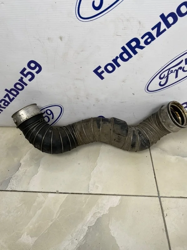 Патрубок интеркулера Mercedes-Benz C-Class 2000-2004 A2035280782 W203