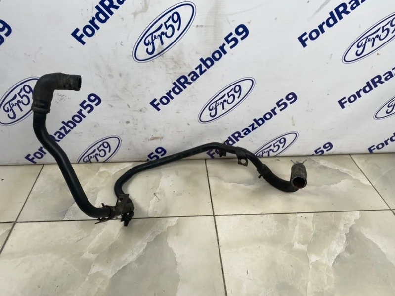 Патрубок системы охлаждения Ford Focus 2 2005 1416580 CB4 1.8 (KKDA)