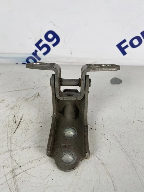 Петля двери Kia Ceed 2008 793202H000 ED 1.6 (G4FC), передняя правая