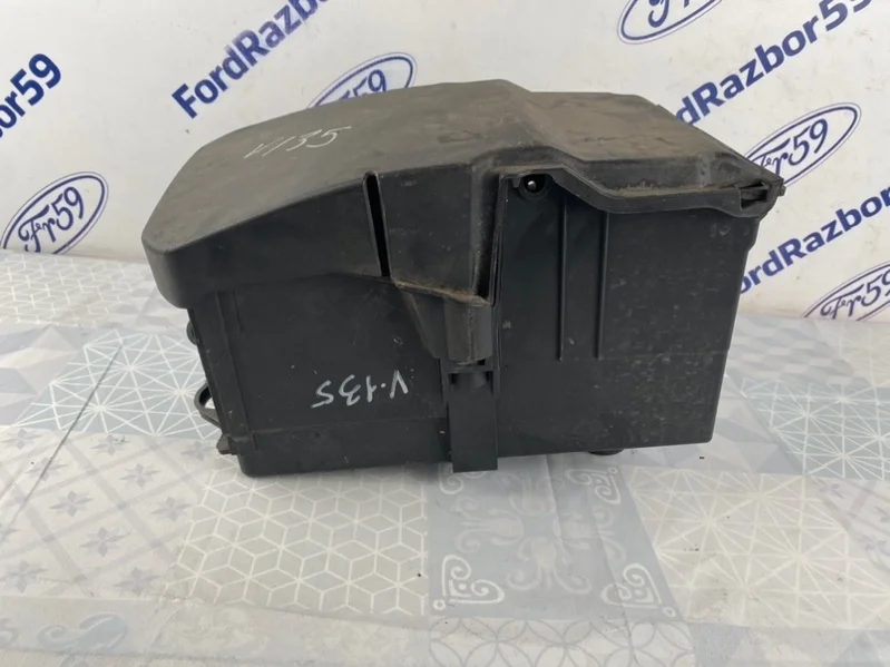 Корпус АКБ Ford Focus 2 2008 1424280 CB4 1.8 (QQDB)