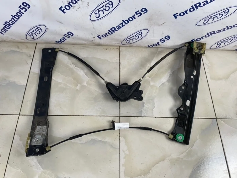 Стеклоподъемник Ford Focus 3 2011-2015 1870698 CB8, передний левый