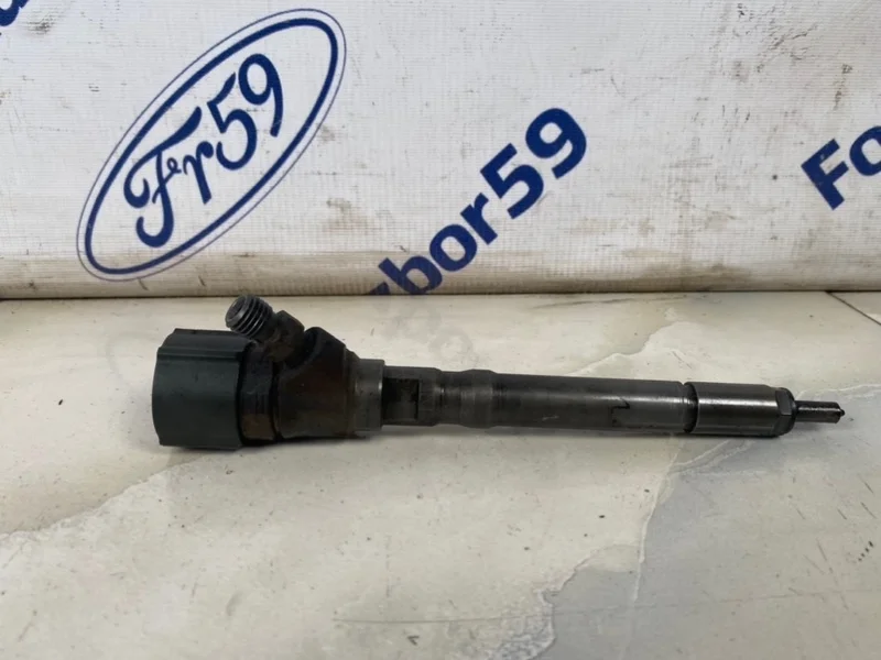 Форсунка топливная Hyundai Tucson 2005 33800279002X JM 2.0 TDCI