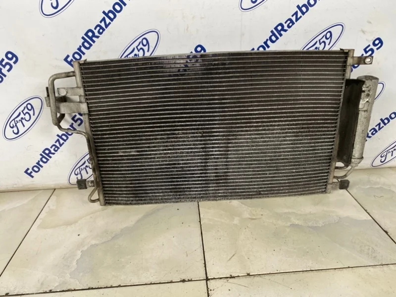 Радиатор кондиционера Hyundai Tucson 2004-2009 976062E000 JM