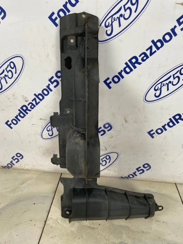 Дефлектор радиатора Hyundai Tucson 2004-2009 291352E000 JM, передний левый
