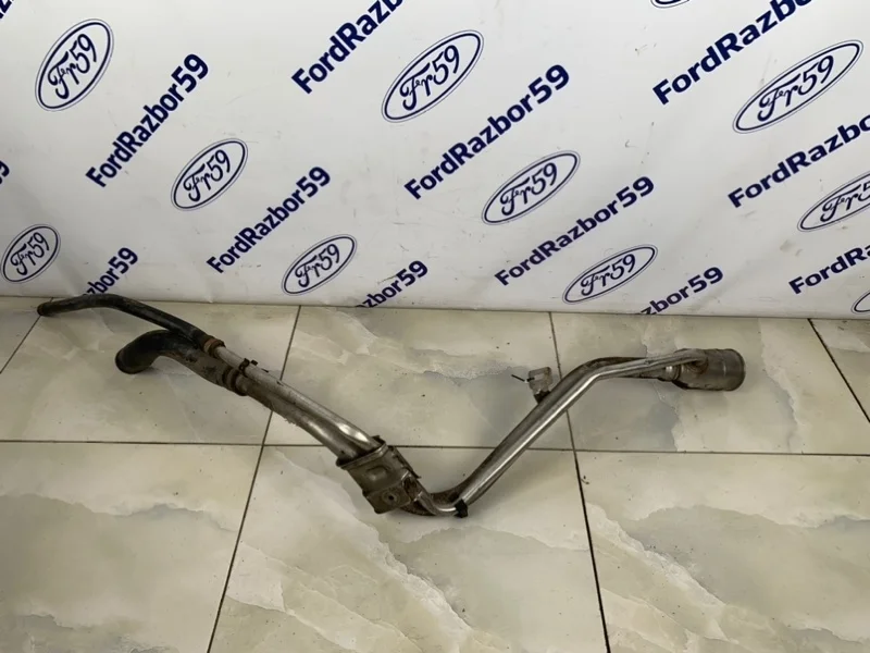 Горловина топливного бака Ford Focus 3 2011 2308057 CB8 1.6 (PNDA)