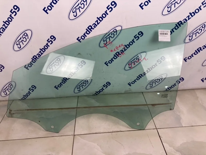 Стекло двери Ford Focus 3 2011 1742302 CB8 1.6 (PNDA), переднее левое