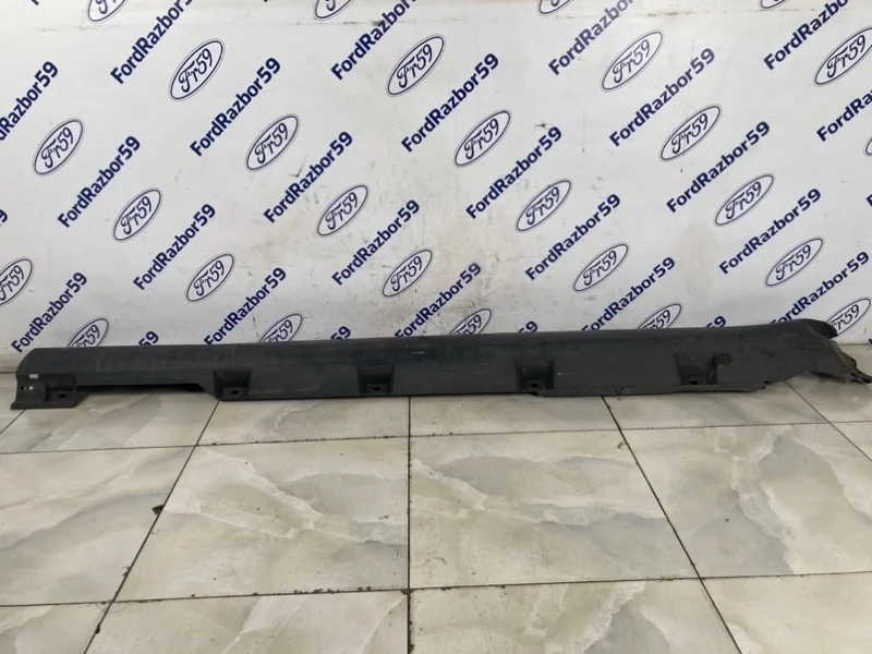 Накладка на порог Ford Focus 3 2011 1747488 CB8 1.6 (PNDA), правая
