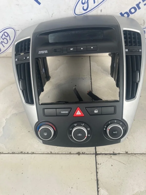Блок управления климат-контролем Kia Ceed 2009 972501H021EQ ED 1.4 (G4FA)