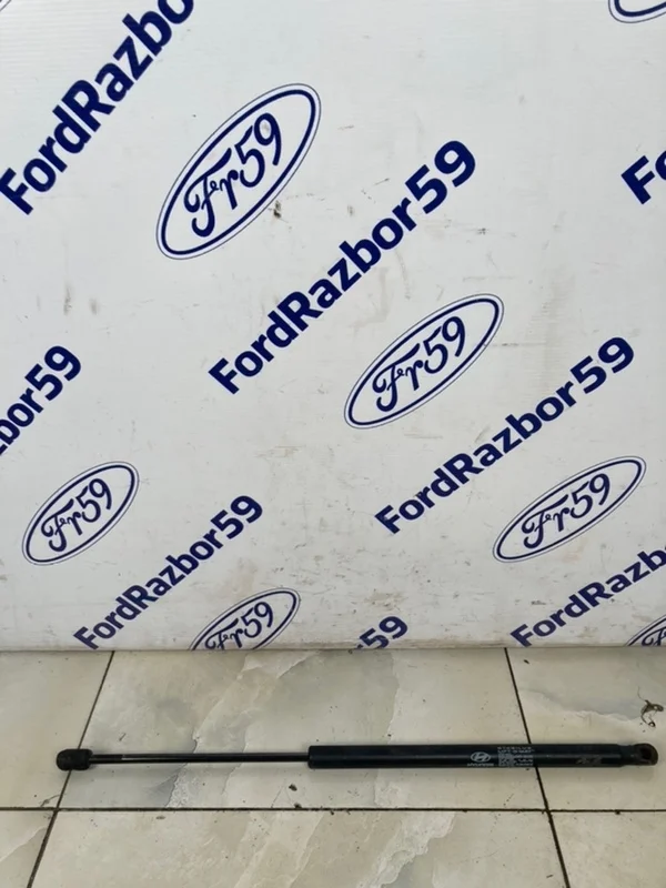 Амортизатор крышки багажника Hyundai Tucson 2008 817712E000 JM 2.0 (G4GC)