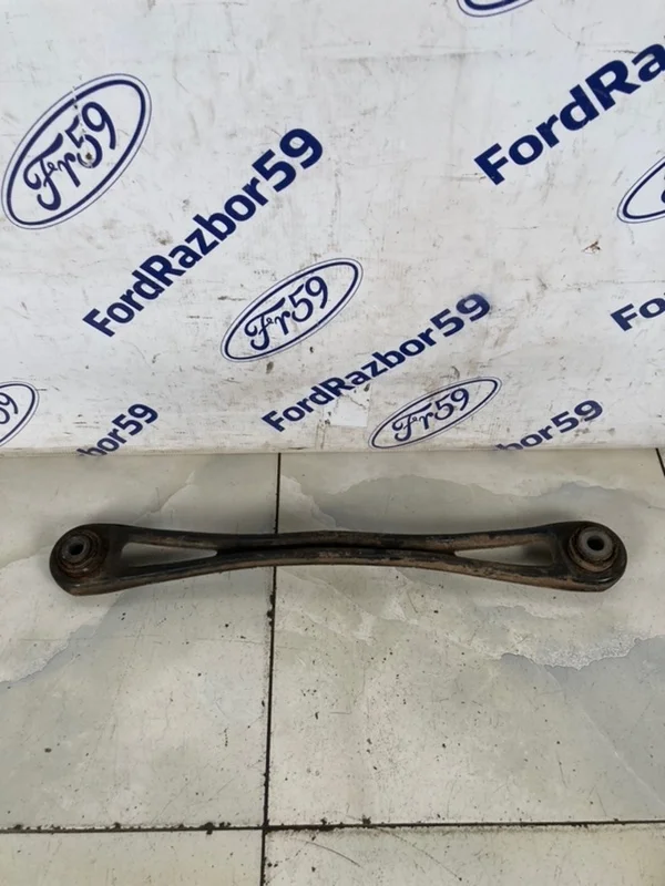 Рычаг задней подвески Volkswagen Touareg 2007 7L8501529A GP (7L7) 3.0 TDI (BKS)