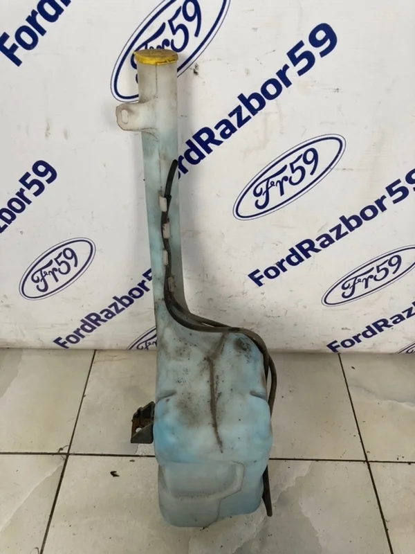Бачок омывателя Ford Fusion 2003 1354170 CBK