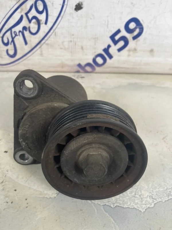 Ролик натяжной Ford Mondeo 3 2005 1371224 B4Y 1.8 (CHBA)