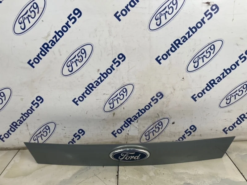 Молдинг крышки багажника Ford Mondeo 4 2008 1488797 BE 2.0 (AOBA)