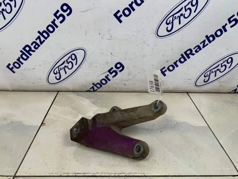 Кронштейн МКПП (Тринога) Ford Focus 2 2009 1326812 CB4 1.6 (SHDA)