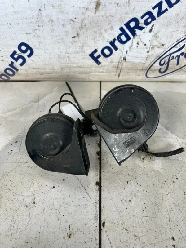 Сигнал звуковой Ford Focus 2 2006 1806512 CB4