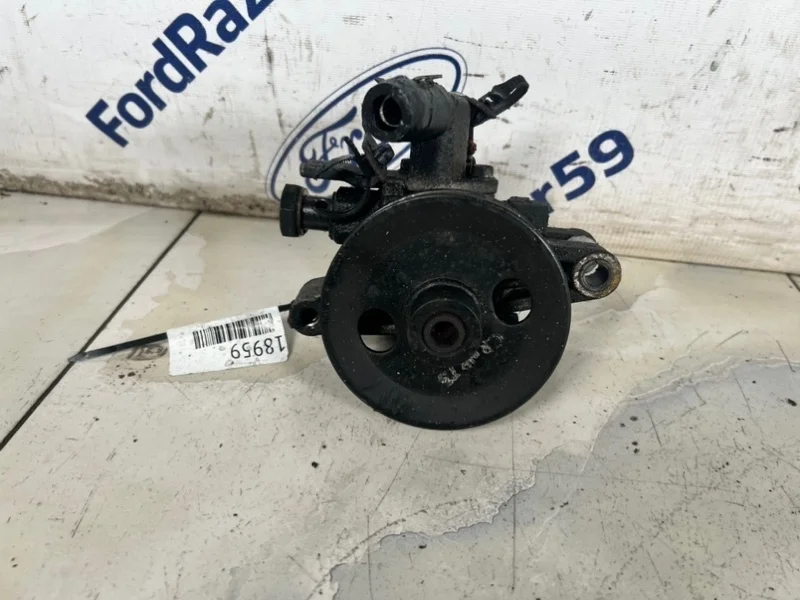 Насос ГУР Hyundai Tucson 2006 571002E000 JM 2.0 (G4GC)