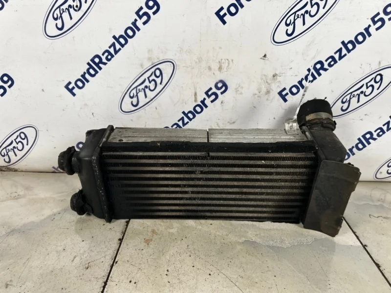 Интеркулер Hyundai Santa Fe 2010 282712F050 CM