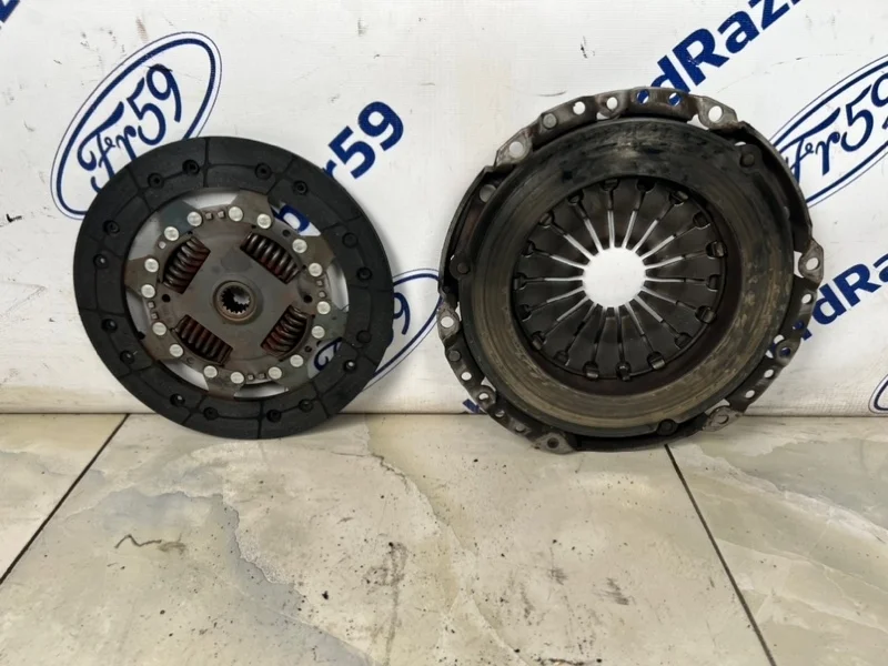 Сцепление (диск + корзина) Ford Focus 2 2006 1746881 CB4 1.6 (HXDA)