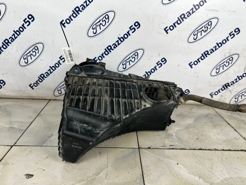 Корпус воздушного фильтра Volkswagen Touareg 2007 7L6129601 GP (7L7) 3.6 (BHK)