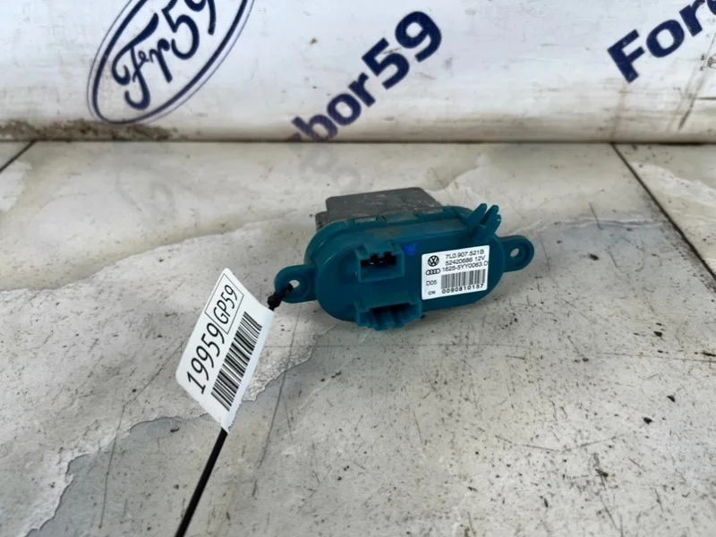 Резистор печки Volkswagen Touareg 2007 7L0907521B GP (7L7) 3.6 (BHK)
