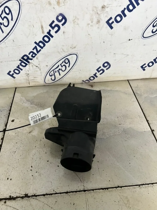 Воздухозаборник Ford Fusion 2007 1349155 CBK