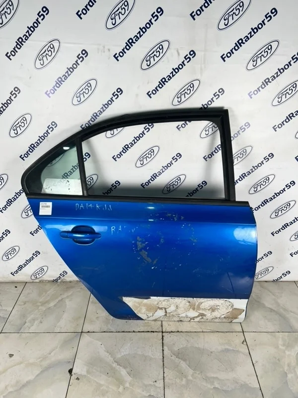 Дверь Skoda Rapid 2014 5JA833052B NH3, задняя правая
