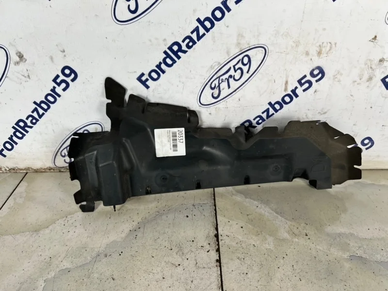 Дефлектор радиатора Peugeot 308 2009 7104GL T7, передний правый