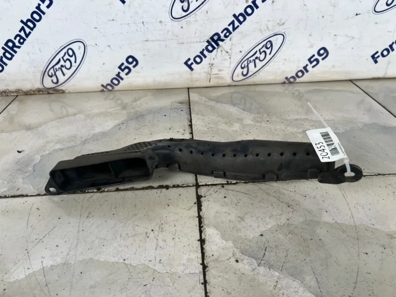 Воздухозаборник Ford Focus 3 2011 1745844 CB8