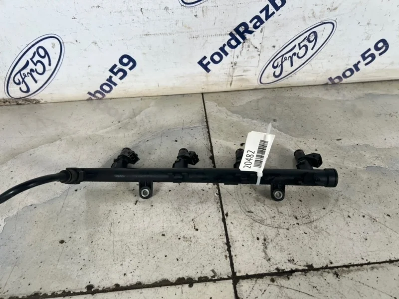 Рампа топливная Renault Scenic 2010 8200135504 JZ 1.6 (K4M)