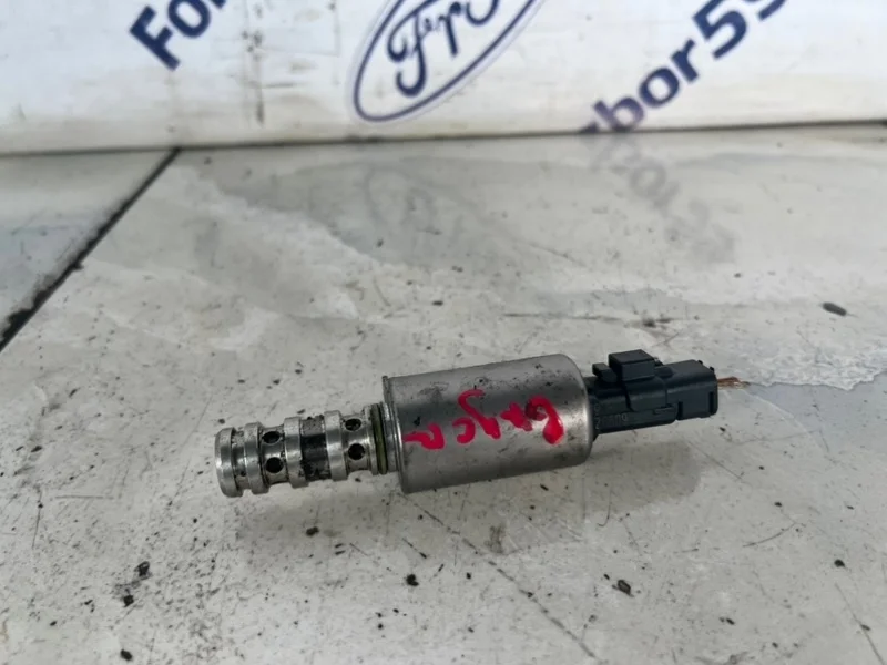 Клапан vvt-i Peugeot 207 2009 1922R7 WC 1.6 (EP6), передний