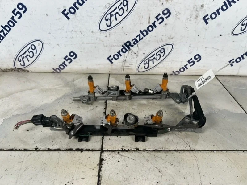 Рампа топливная Infiniti Fx37 2010 17521EY00A S51 3.7 (VQ37VHR)