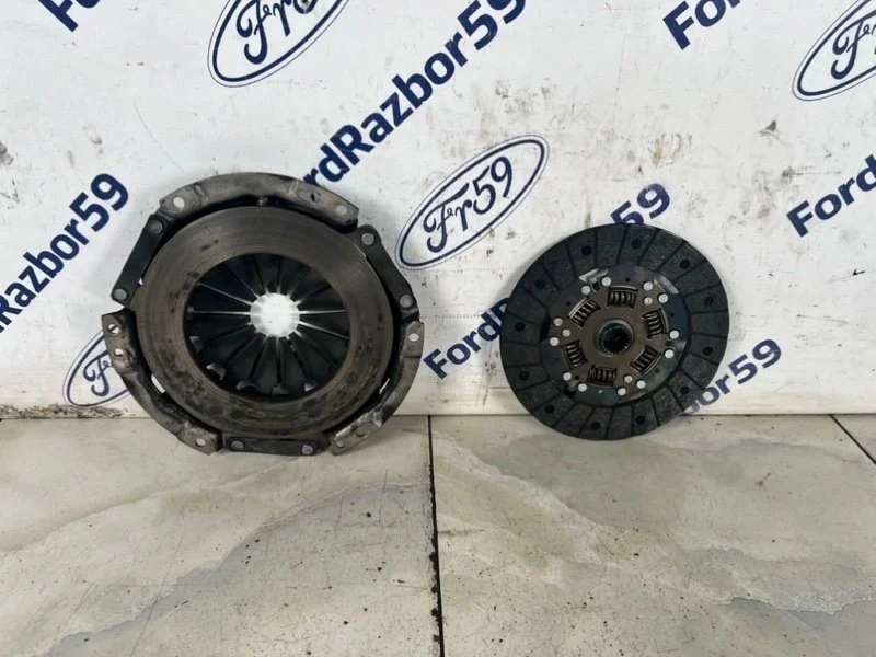 Сцепление (диск + корзина) Toyota Avensis 2005 3121005042 T250 1.8 (1ZZ-FE)