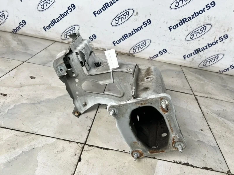 Лонжерон Ford Focus 3 2012 1717877 CB8 1.0 (M1DA), передний правый