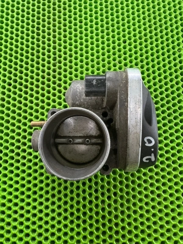 Дроссельная заслонка Renault Megane 2 8200190230