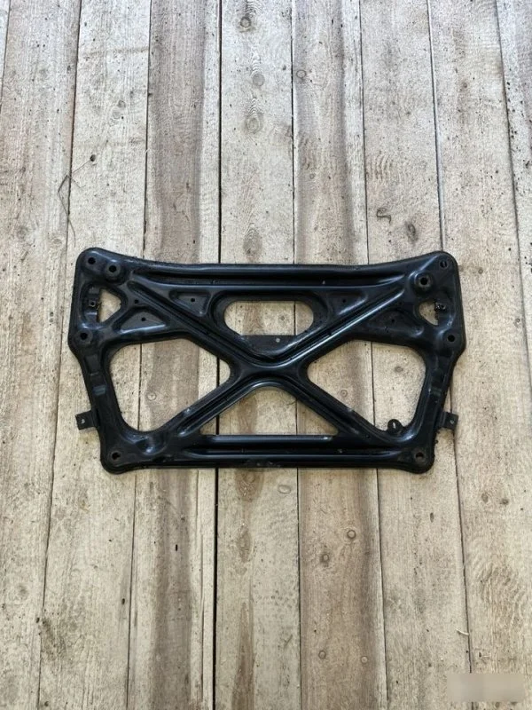 Балка подрамник Audi A6 2011-2014 4H0399345 C7