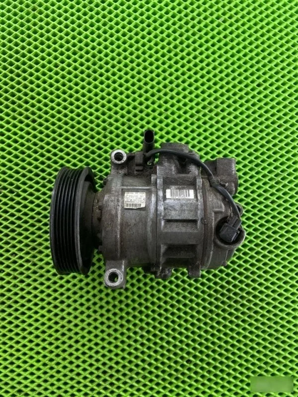 Компрессор кондиционера Audi A6 2011-2014 4G0260805 C7 CGW